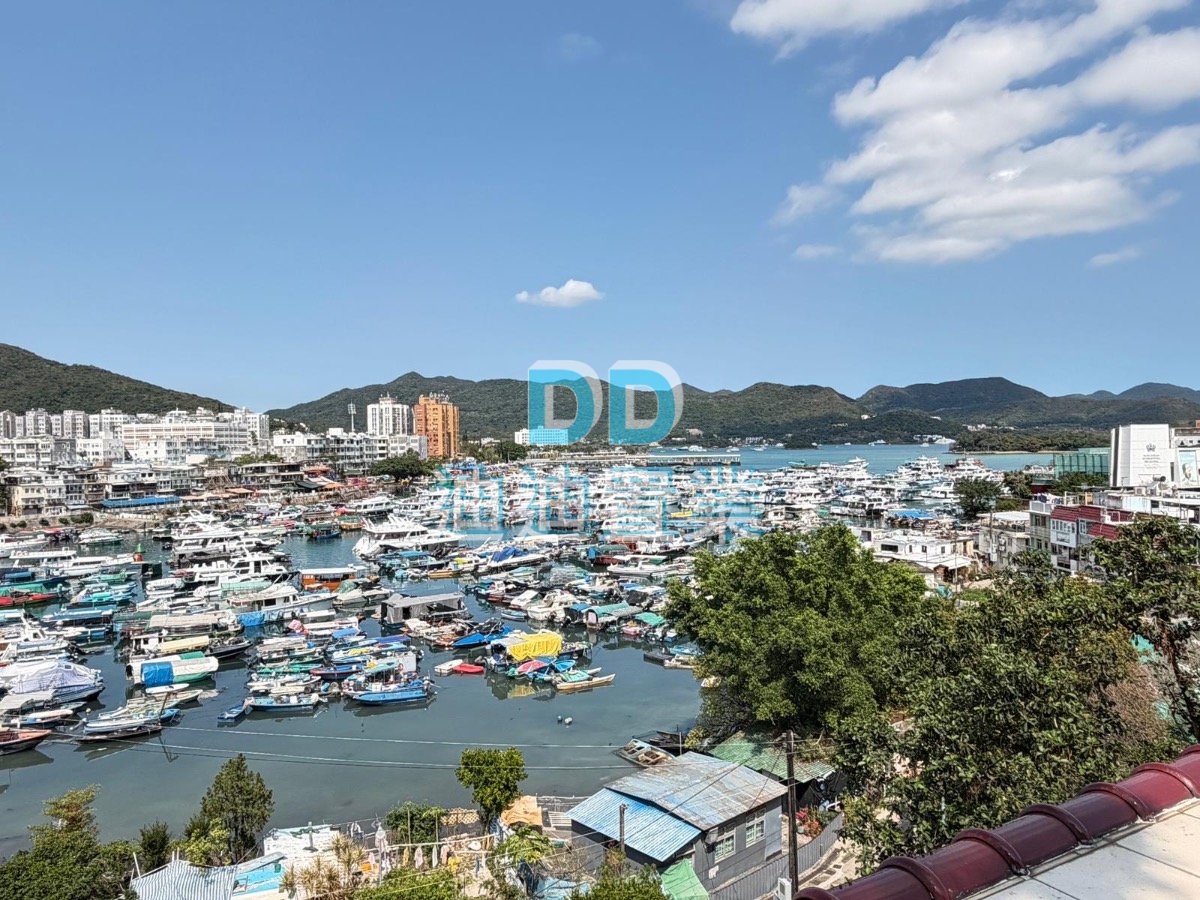 鄰近市中心 面向海景