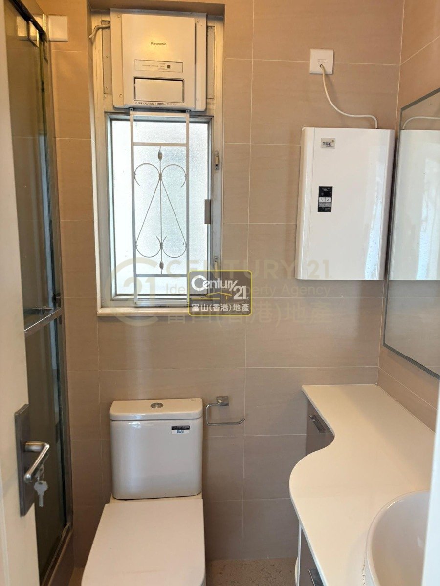 TSZ OI COURT PH 03 BLK H (HOS)