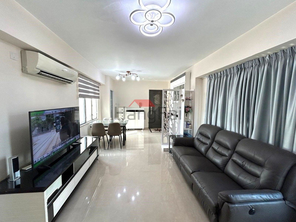 馬寶花園 天台+車位