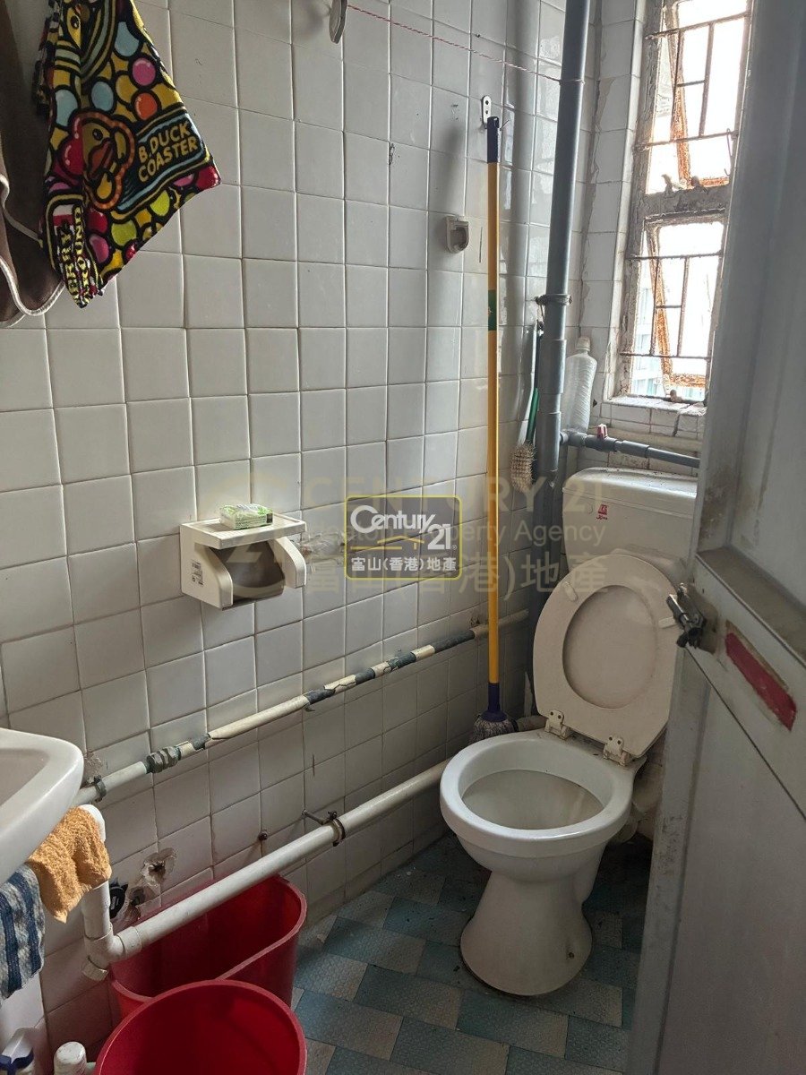 LOWER WONG TAI SIN EST BLK 04