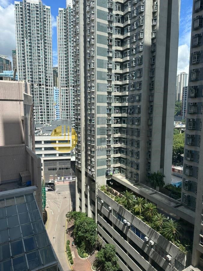 RIVIERA GDN BLK 18 HOI FAI MAN