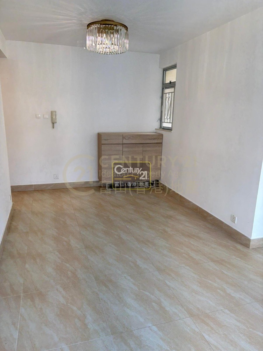 TSZ OI COURT PH 03 BLK H (HOS)