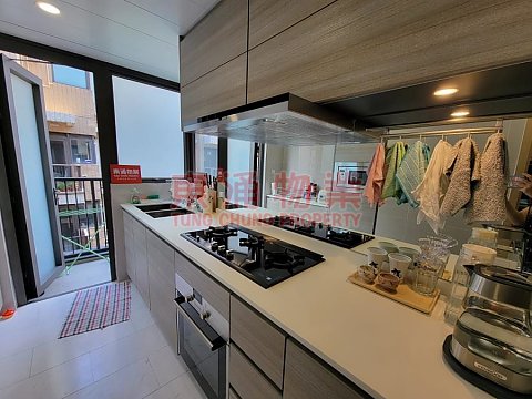 昇薈 第08座 罕有高層海景靚裝修