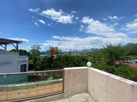 黃竹灣村
