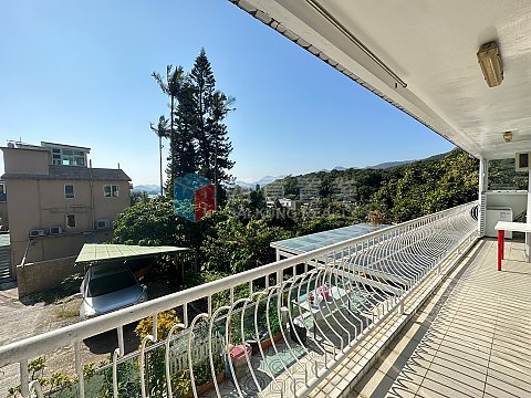 黃竹灣村