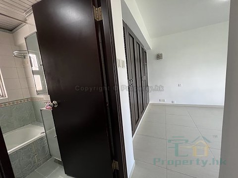 DRAGON INN COURT BLK 04