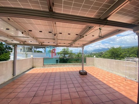 黃竹灣村
