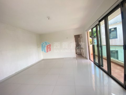 黃竹灣村