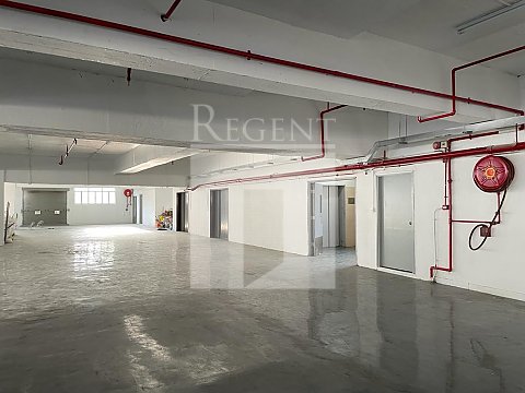 CHINA RESOURCES LOGISTICS EAST ASIA INDU (華潤物流東亞工業大廈) 