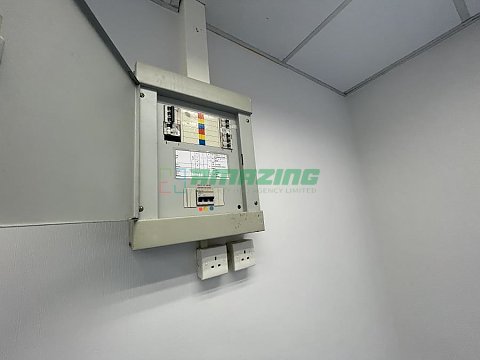 信基商業中心 信基商業中心