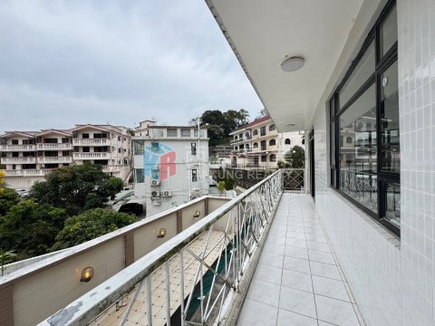 井欄樹村