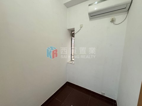 輋徑篤