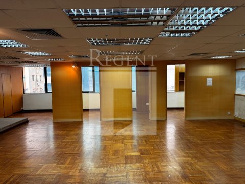 BREAKTHROUGH CTR (突破中心) 