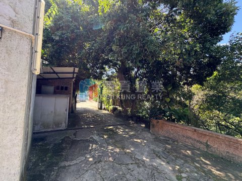 井欄樹村