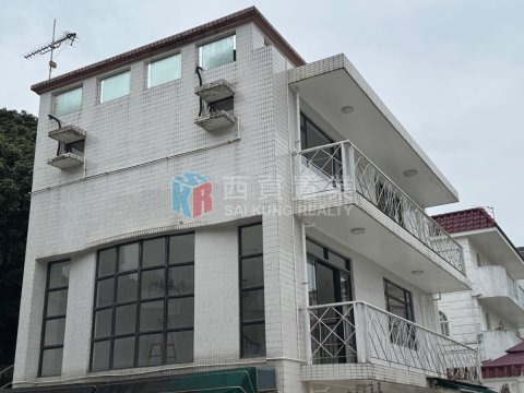 井欄樹村