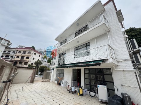 井欄樹村