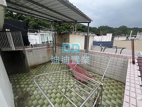 蠔涌村小全幢 門前小花園 合家庭