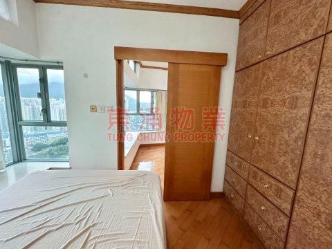藍天海岸 第01期 第01座 兩房齊傢俬