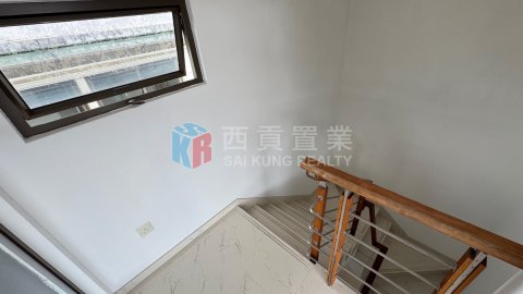 黃竹灣村