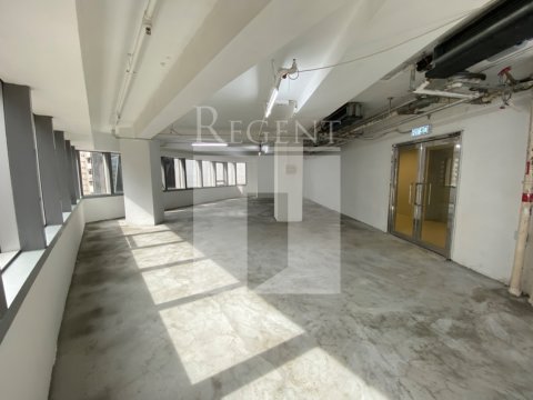 PLAZA 2000 (2000年廣場) 