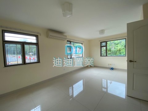 西沙路村屋+2600呎入契花園