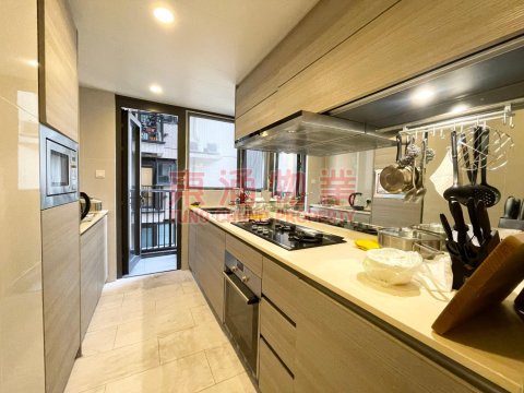 昇薈 第09座 三房套連工人房獨立廁