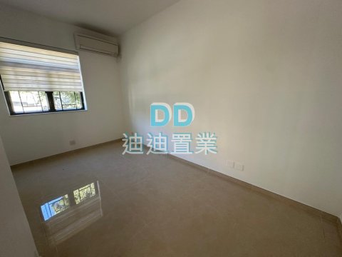 西貢村屋 優質地段 面向海景 車泊樓下