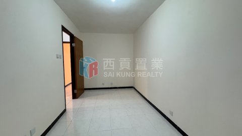 黃竹灣村