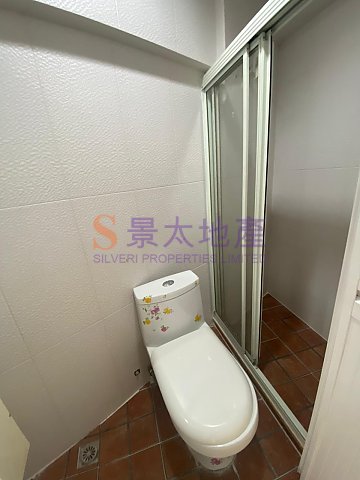 望隆大廈