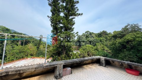 井欄樹村