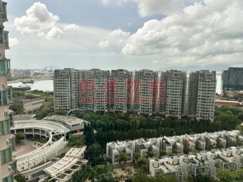 蓝天海岸 第01期 第06座 翻新地板三房套