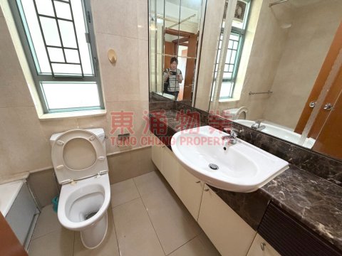 海堤灣畔 第03座 高層海景三房連工人房