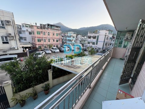 蠔涌村位置方便 車泊樓下