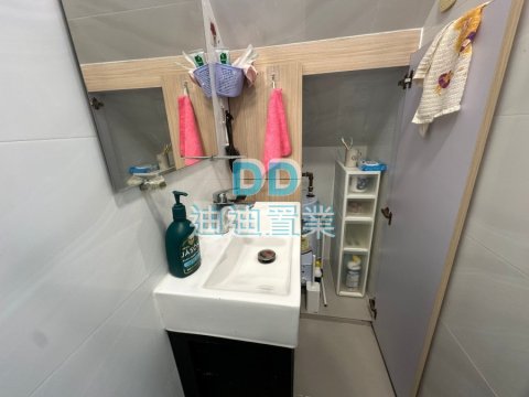 蠔涌村 位置方便 帶衫即住