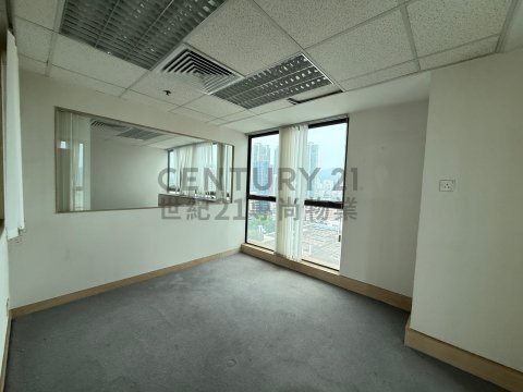 新利華中心 新利華中心