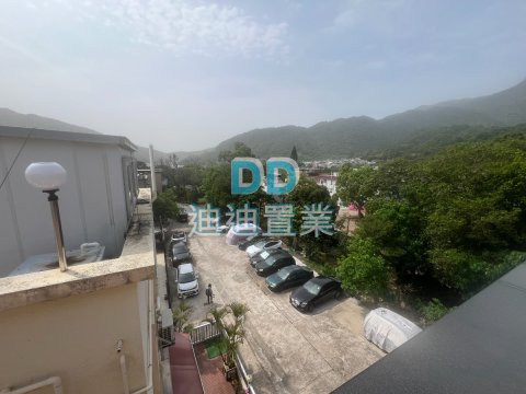 瓦瑤頭大花園 車泊樓下 