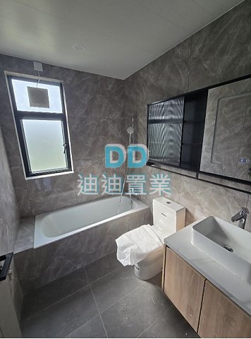 蠔涌新村地下 門前小花園  全新樓 