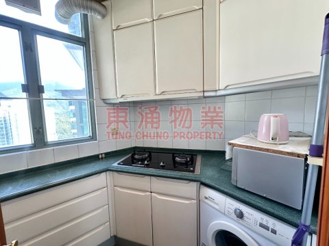 東堤灣畔 第03座 高層兩房齊傢俬