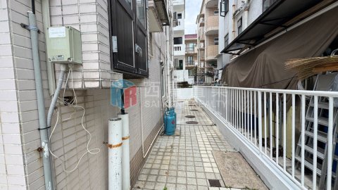 榕樹澳村