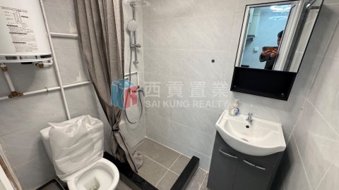 黃竹灣村