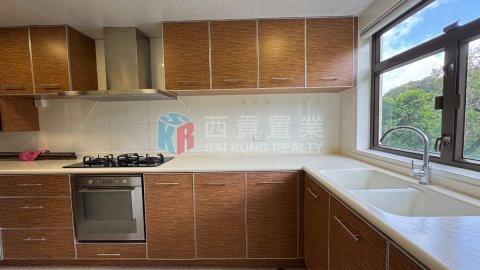 黃竹灣村