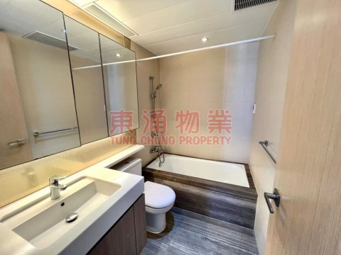 昇薈 第09座 三房套連工人房獨立廁
