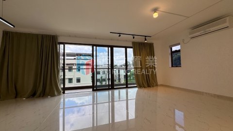 黃竹灣村