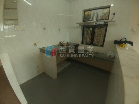 榕樹澳村