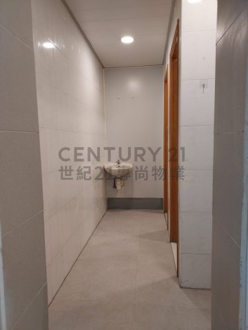 鴻圖工業大廈