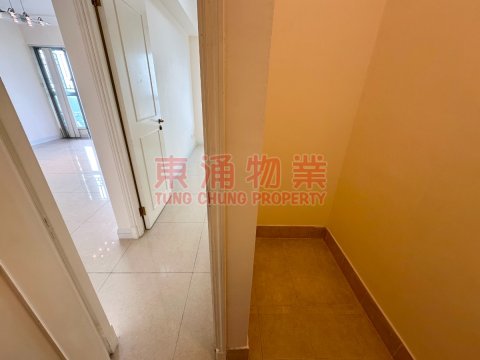 映灣園 第01期 第02座 三房套連雙貯