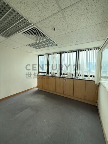 新利華中心 新利華中心