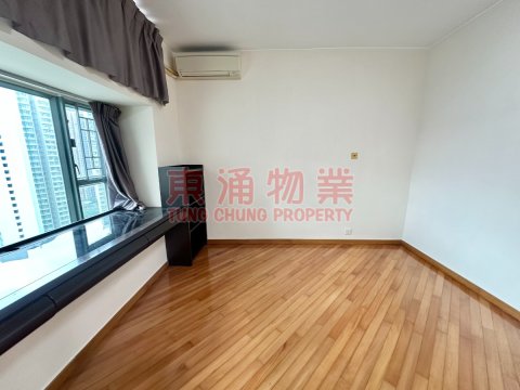 東堤灣畔 第03座 三房套連工人房獨立廁