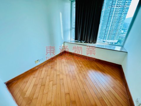 東涌 藍天海岸 第04期 第03座 水藍天岸 