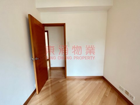 藍天海岸 第01期 第05座 三房套抵住